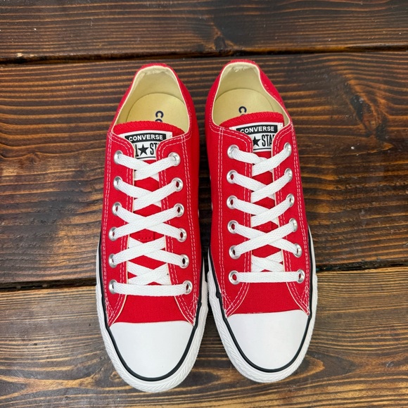 Converse Chuck Taylor All Star Low Top Sneakers – Fire Engine Red Women’s Size 9 - Picture 5 of 9